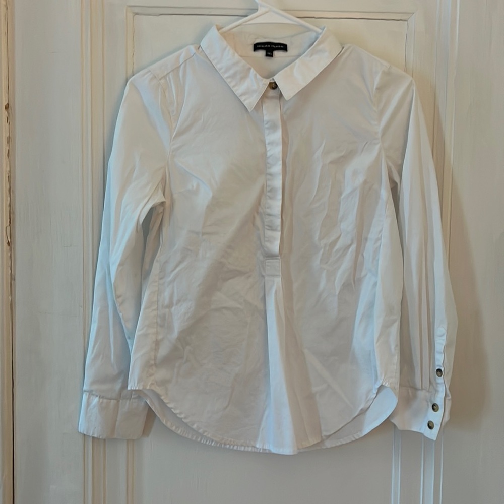 White Universal Standard half plait button up 3XS 4-6 Like new